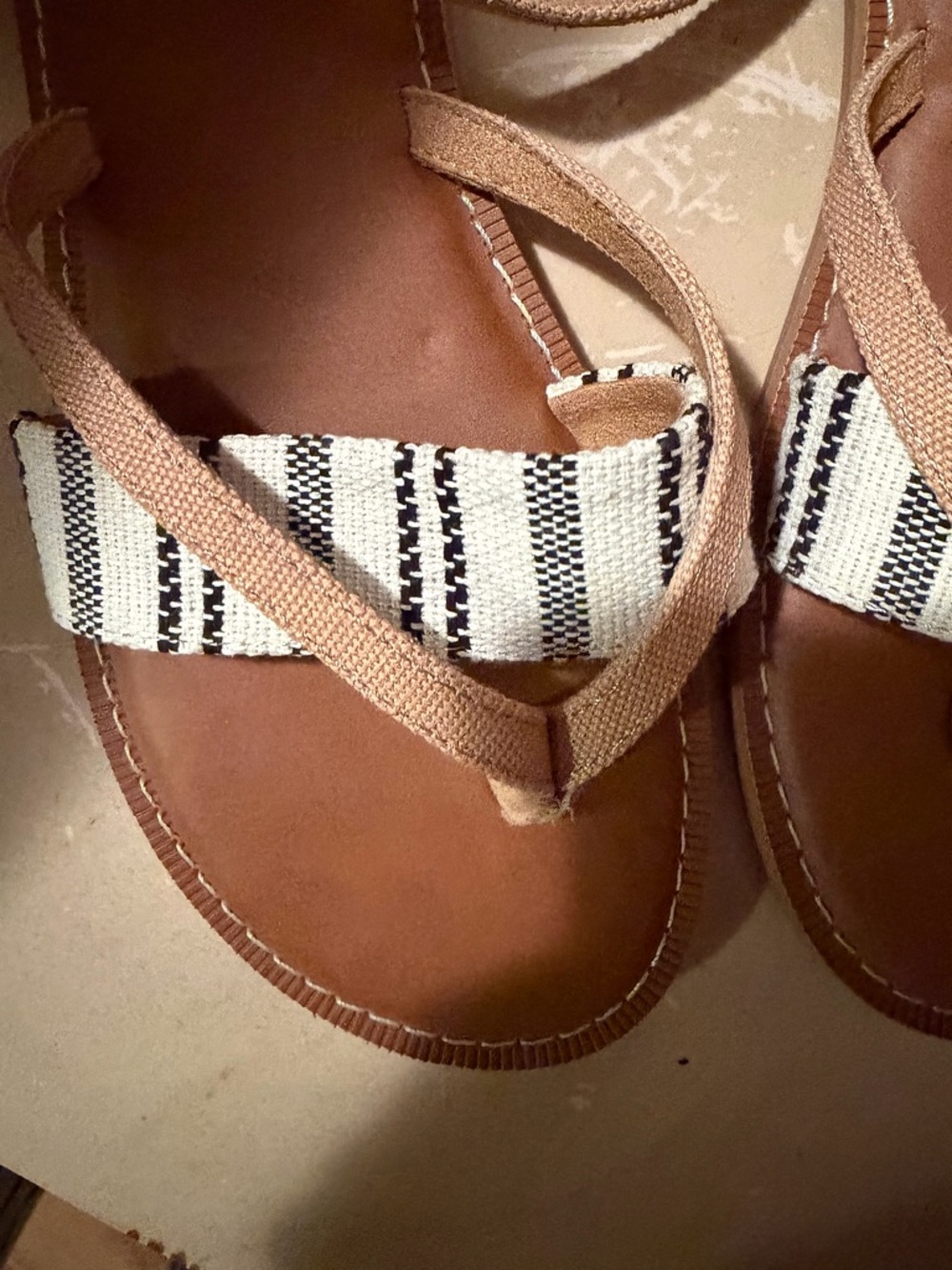 Toms Lexi Thong Sandal Size 8 - Picture 5 of 6